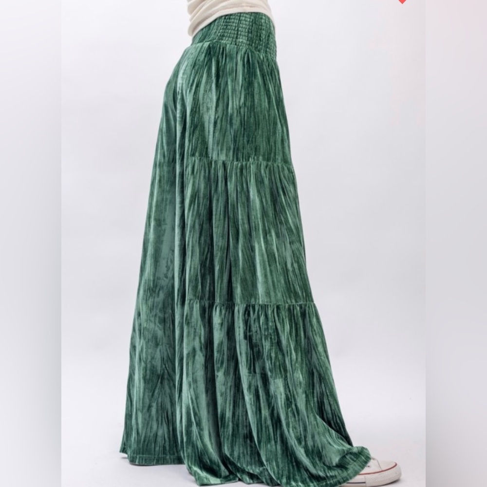 Green Velvet Wide-Leg Ruffle Pants - Picture 3 of 5